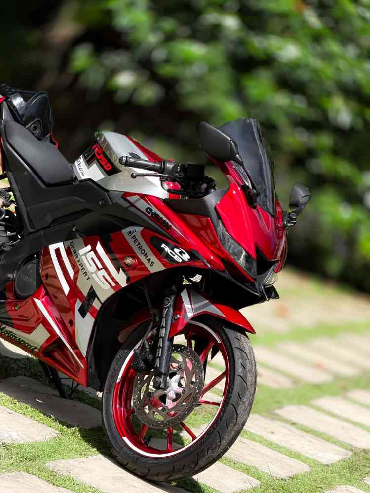 Yamaha R15